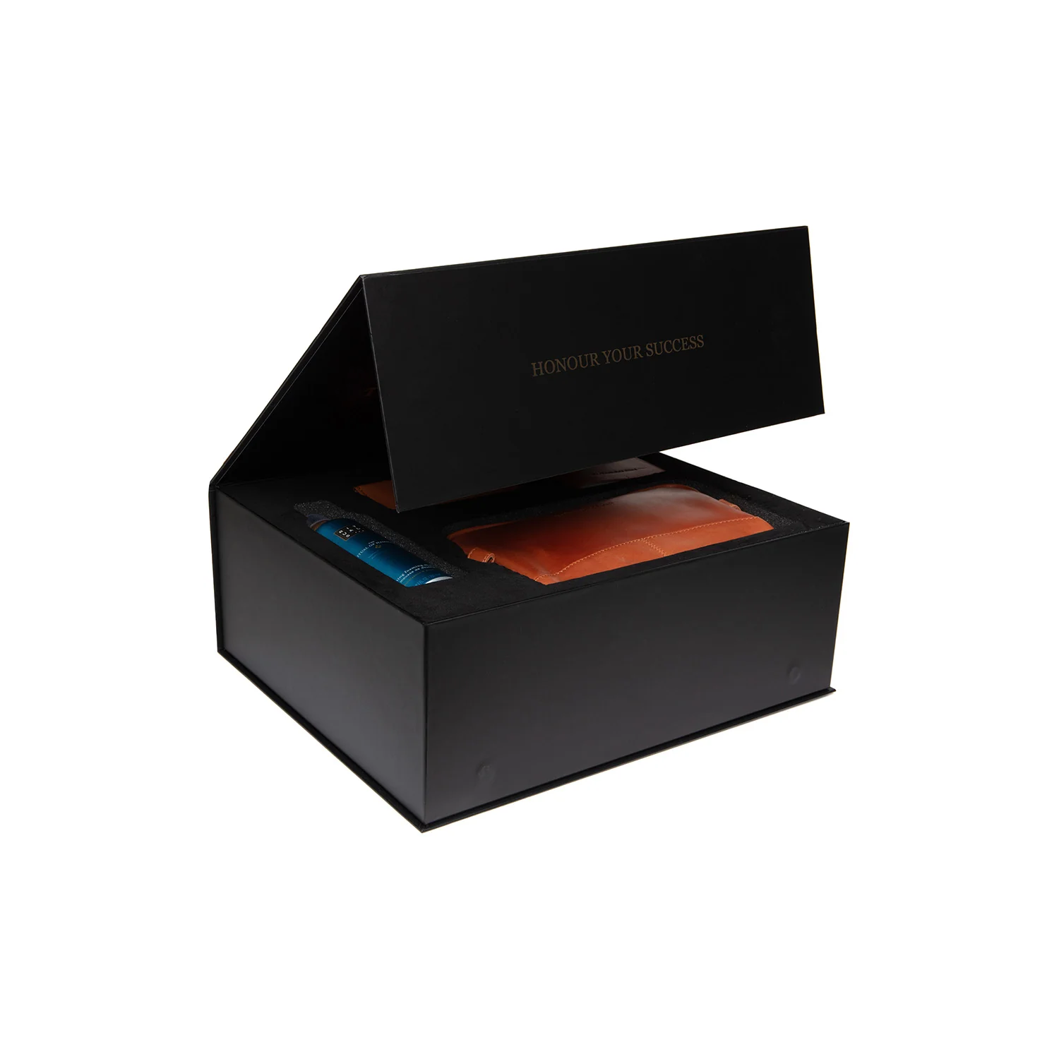Gift Set Leather Toiletry Bag Cognac Stacey with Rituals Shower Foam - Image 5