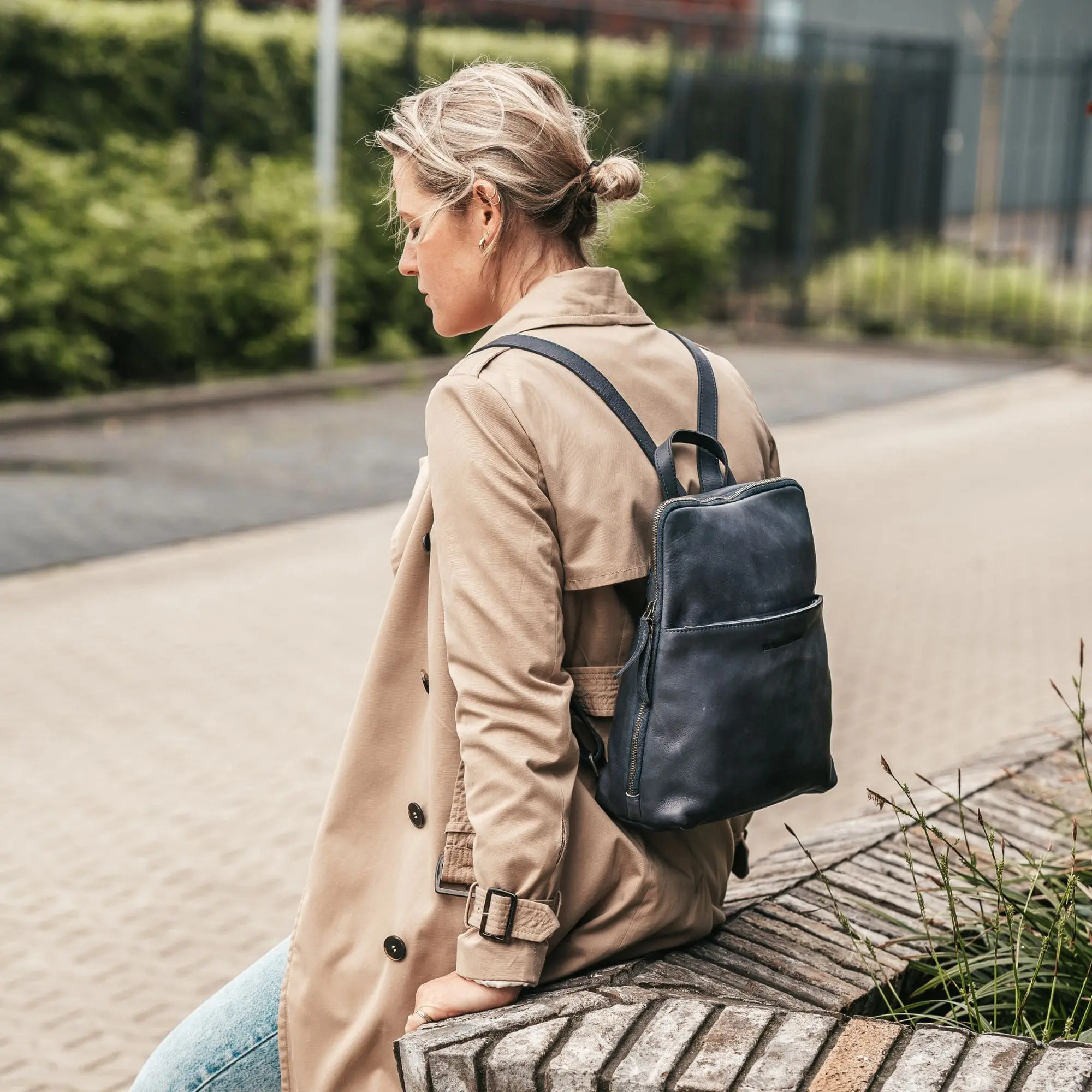 Leather Backpack Navy Bern - Image 2