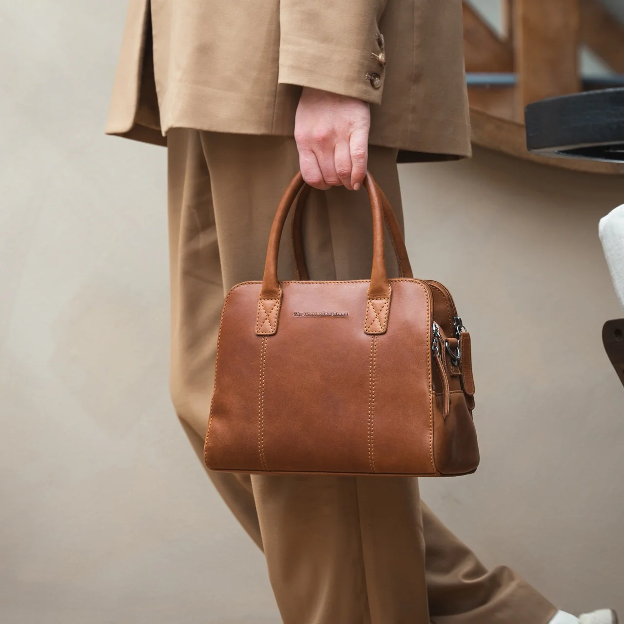 Leather Shoulder Bag Cognac Ezra - Image 2