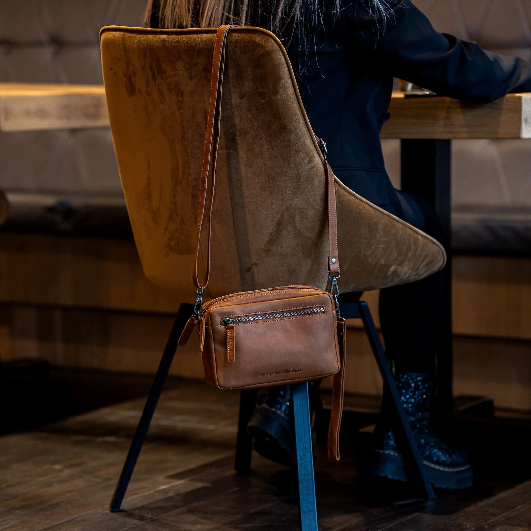 Leather Shoulder Bag Cognac Samui - Image 3