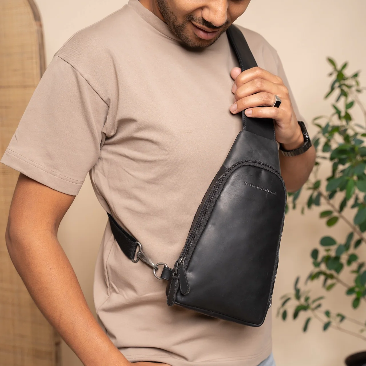 Leather Sling Bag Black Bowey - Image 2