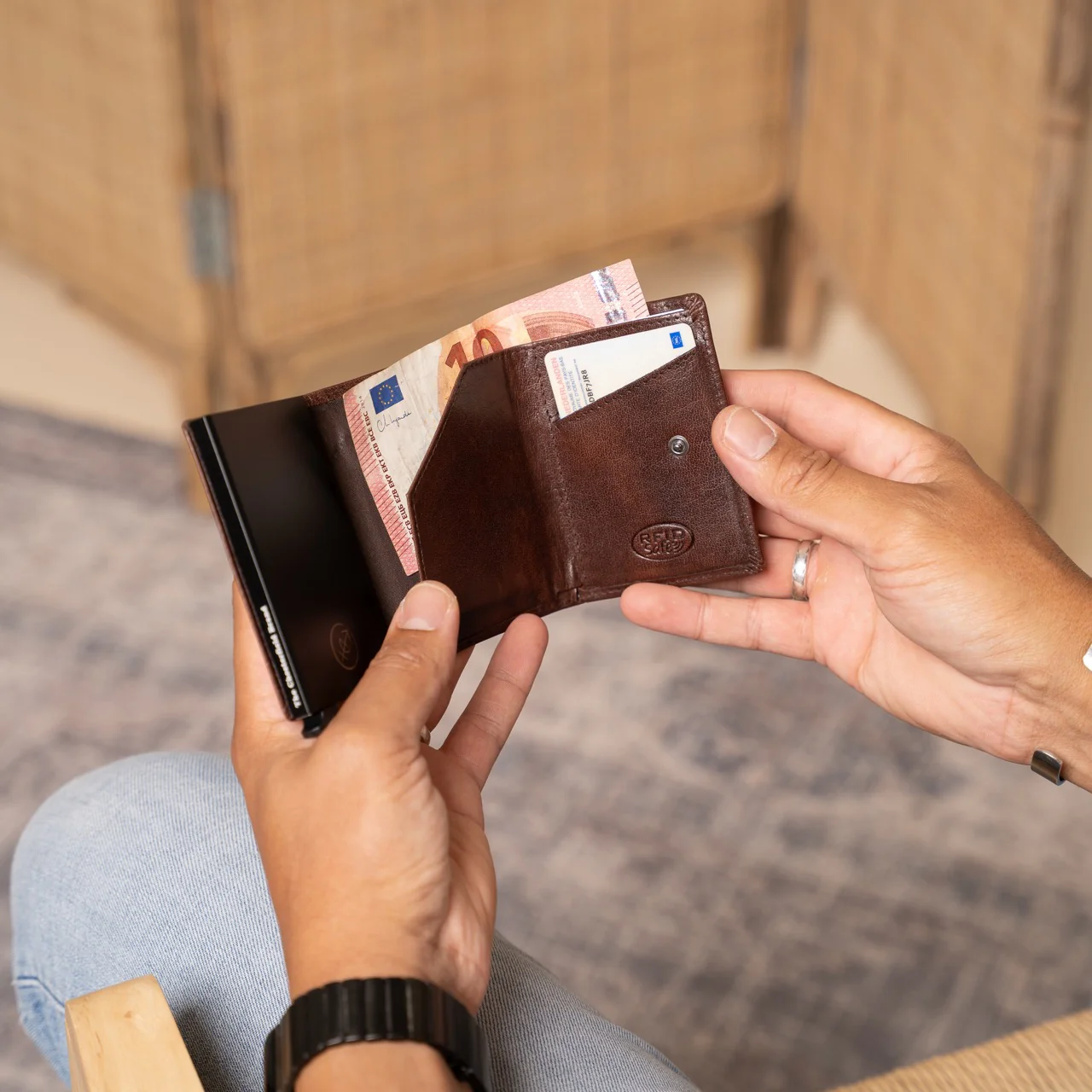 Leather Card Holder Brown Paris - Image 3