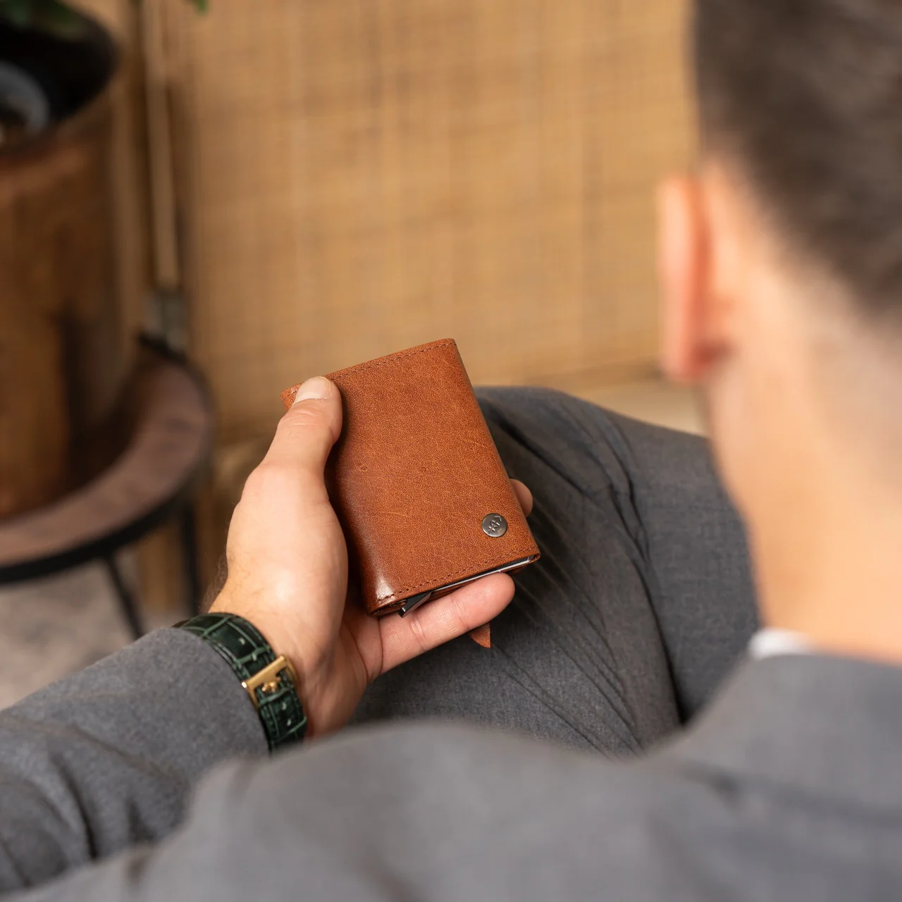 Leather Card Holder Cognac Gabriela - Image 2