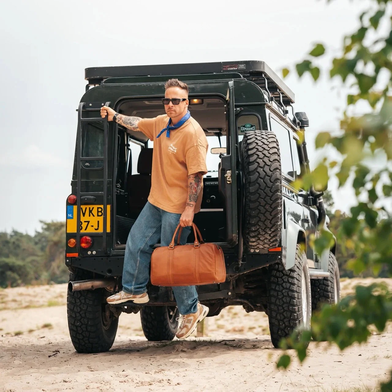 Leather Travel Bag Cognac Perth - Image 3